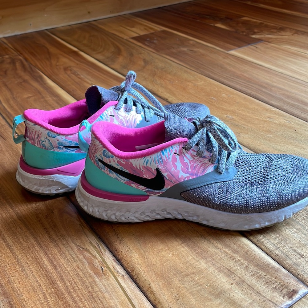 Nike Gray and Pink Athletic Shoes with Teal Accents